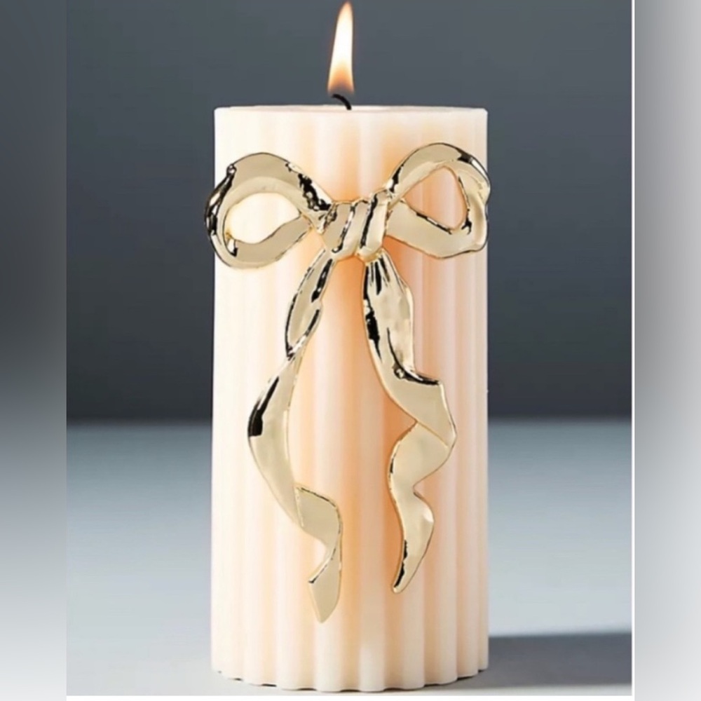 Anthropologie Golden Bow Candle Charm NWT Girly Coquette Cottagecore Whimsical